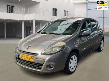 Renault Clio 1.2 Authentique // Auto rijdt prima