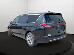 Chrysler Pacifica 2027