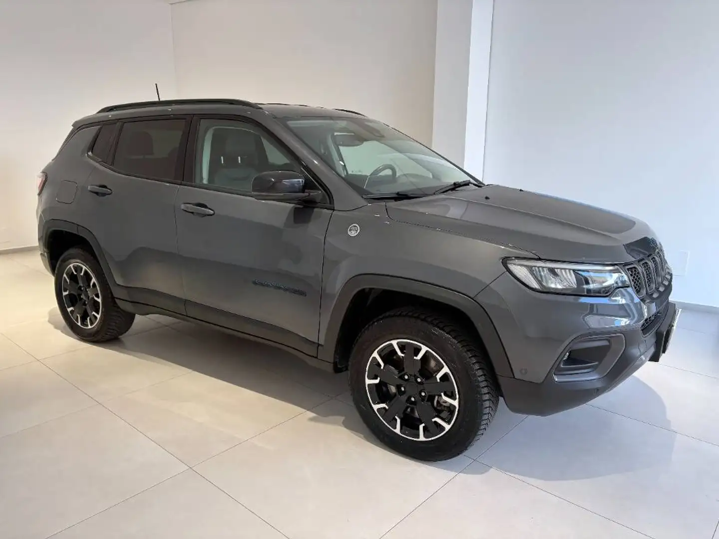 Jeep Compass 1.3 turbo t4 phev Trailhawk 4xe auto Gris - 1