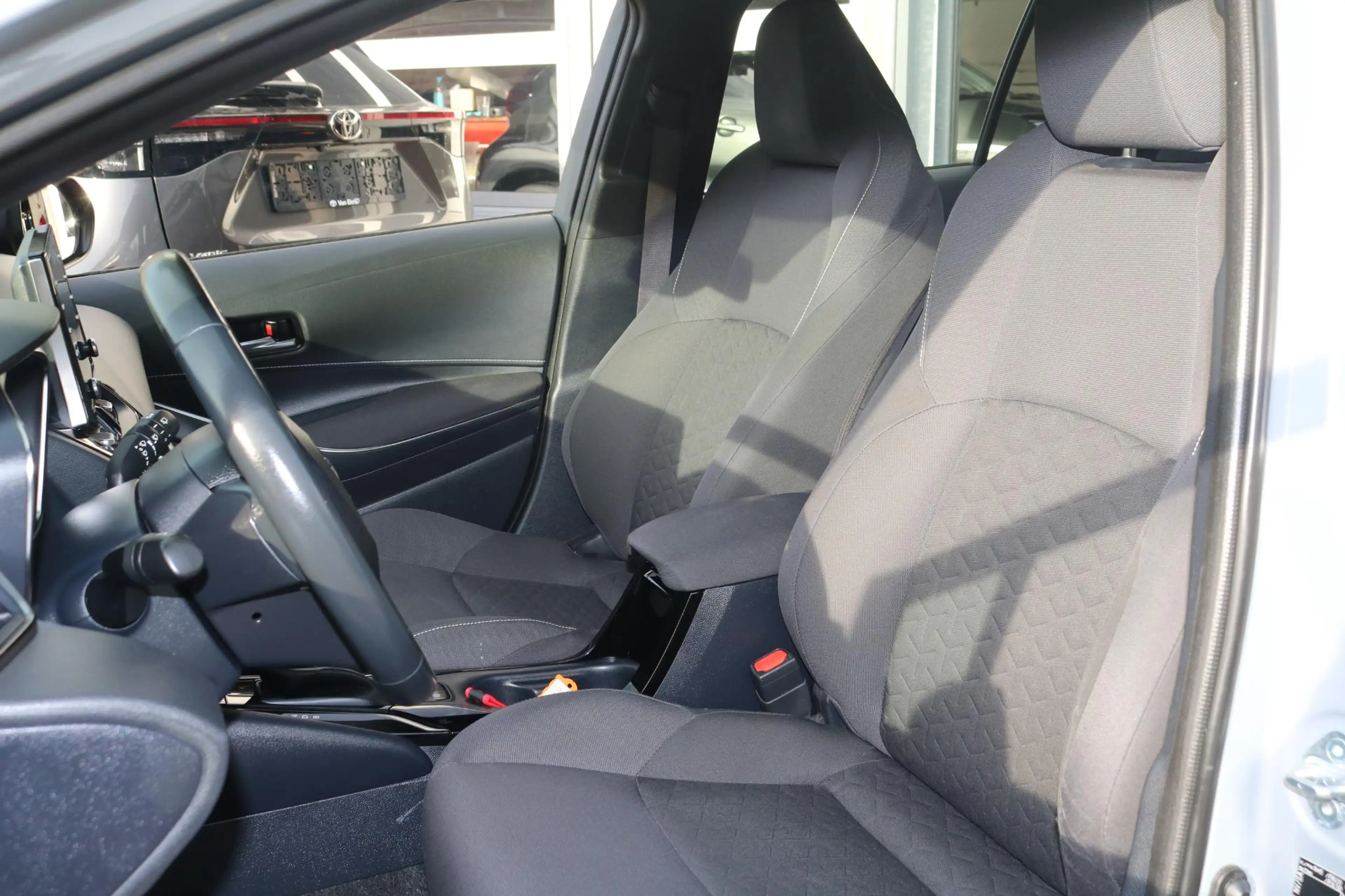 Toyota Corolla Touring Sports 1.8 Hybrid Active Apple en Android — photo 3