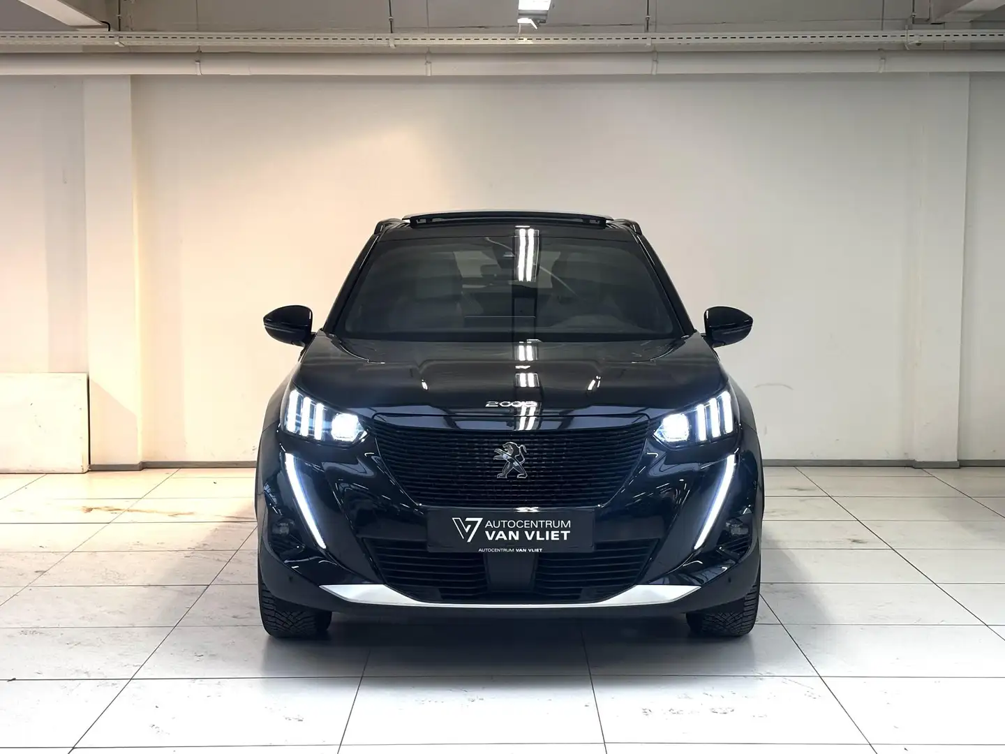 Peugeot e-2008 EV GT 50 kWh | ELEKTRISCH SCHUIFDAK | Alcantara | Noir - 2