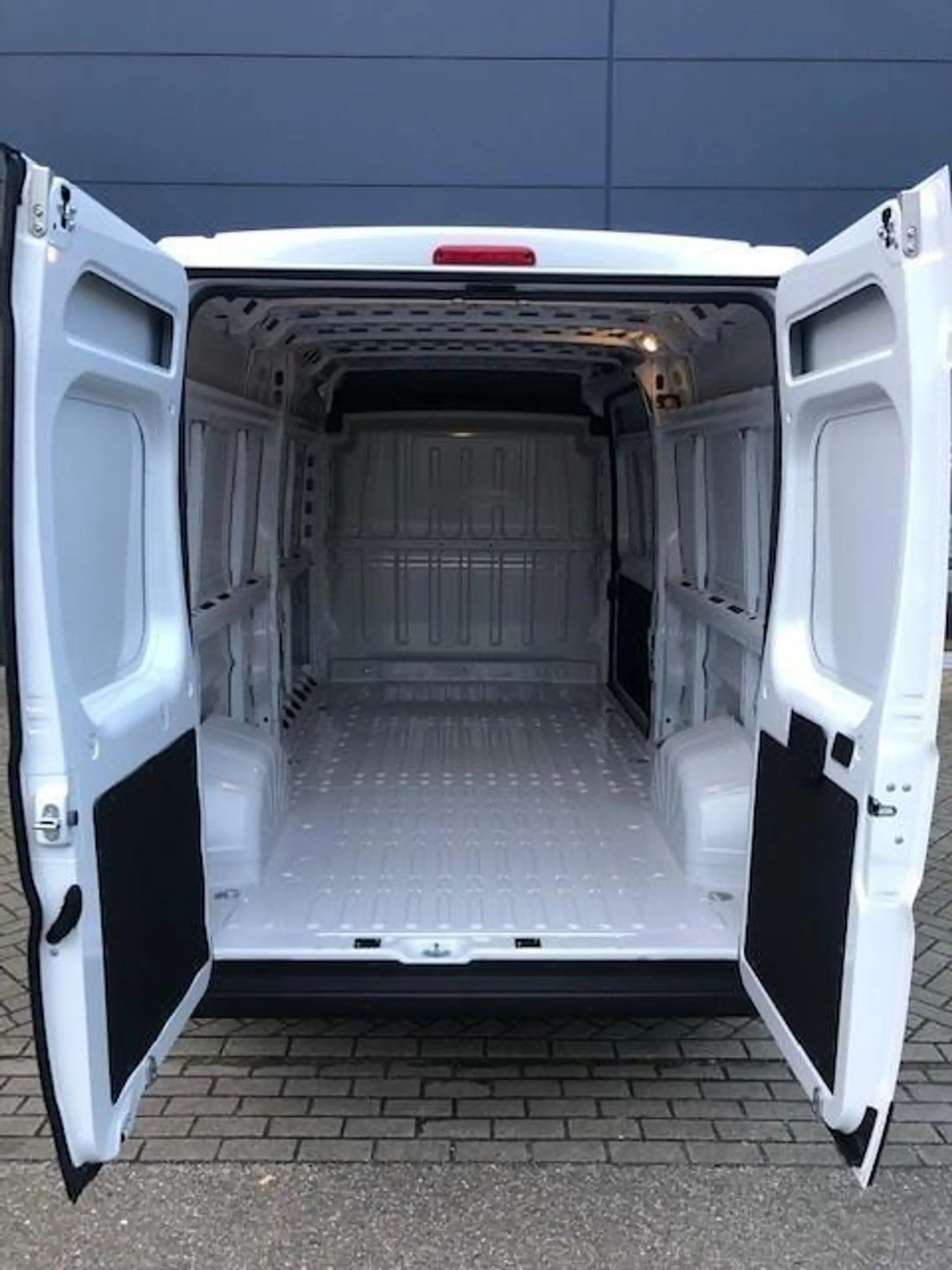 Citroen Jumper 2.2 BlueHDi L3H2 3.5t | 165 PK | Handgeschakeld | — photo 7