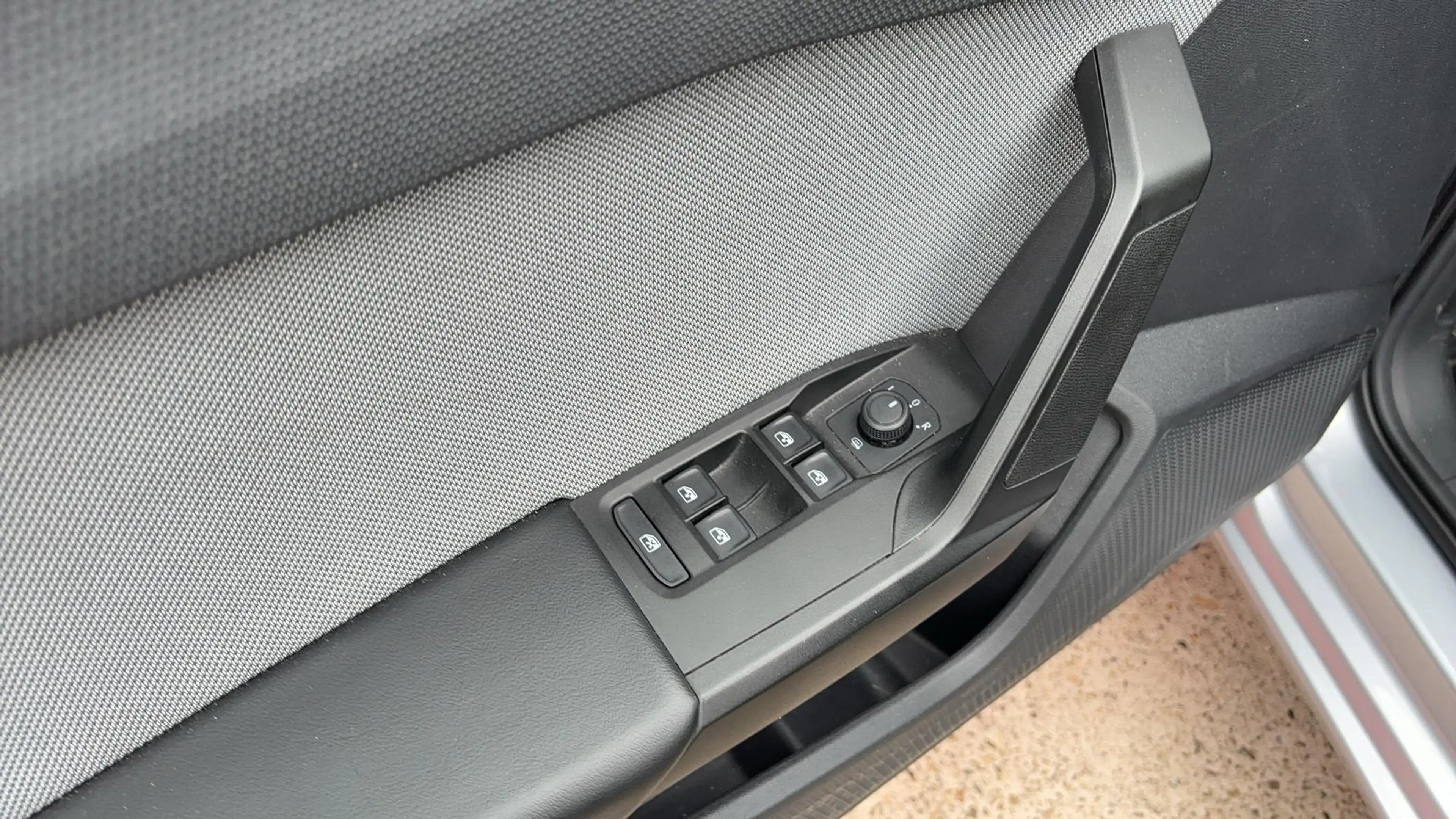 SEAT Leon Sportstourer 1.5 TSI Style Business Intense FULL L — photo 5