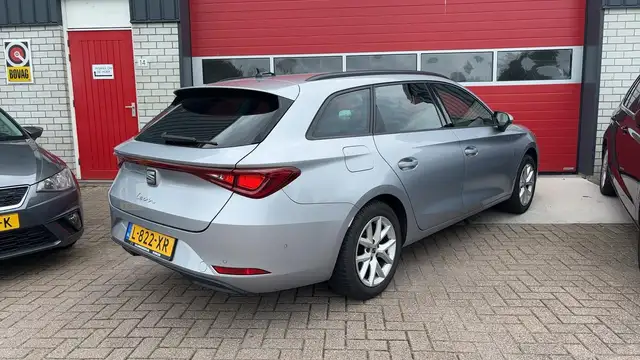 Seat Leon view 2