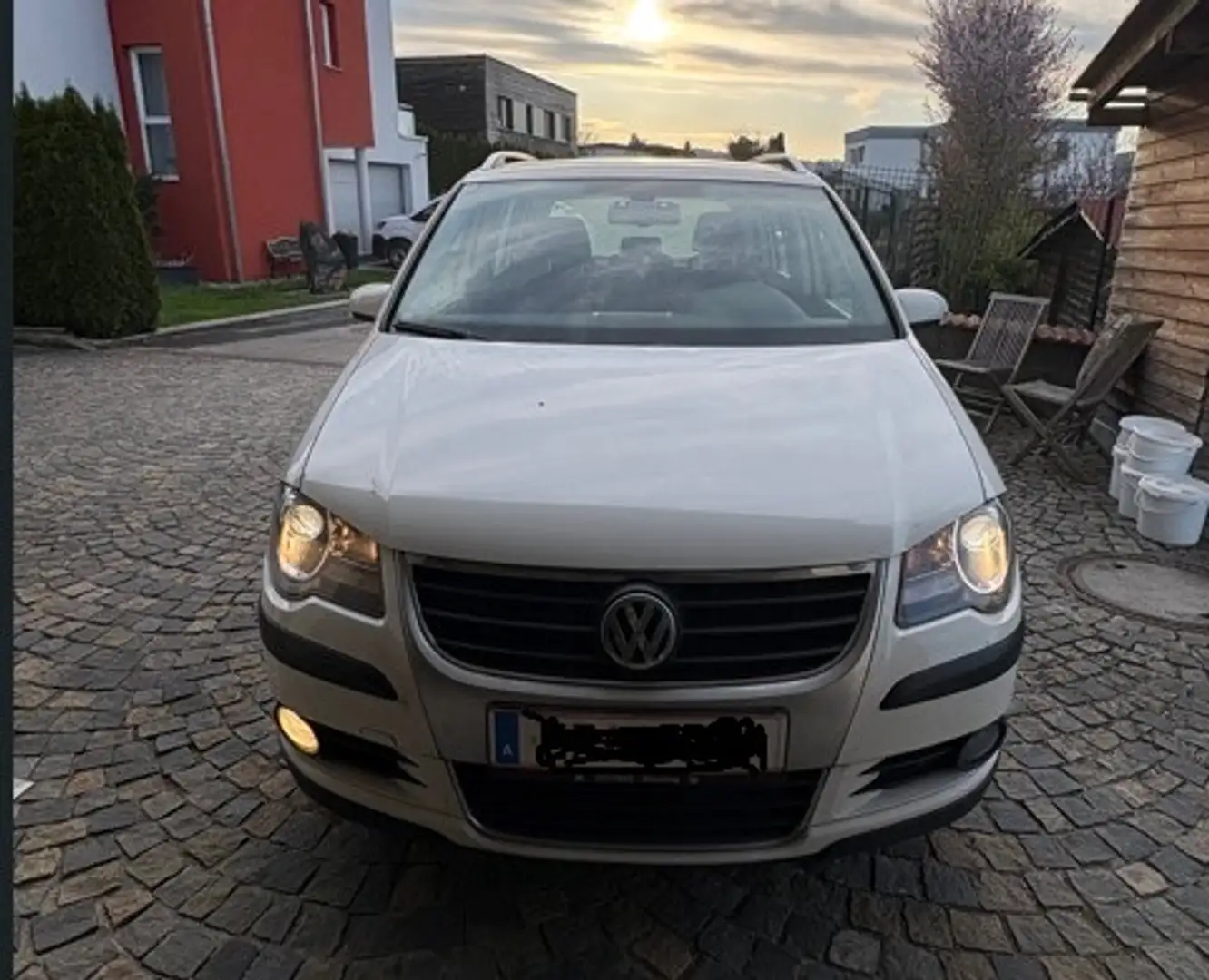Volkswagen Cross Touran CrossTouran 1,9 TDI DPF DSG Weiß - 1