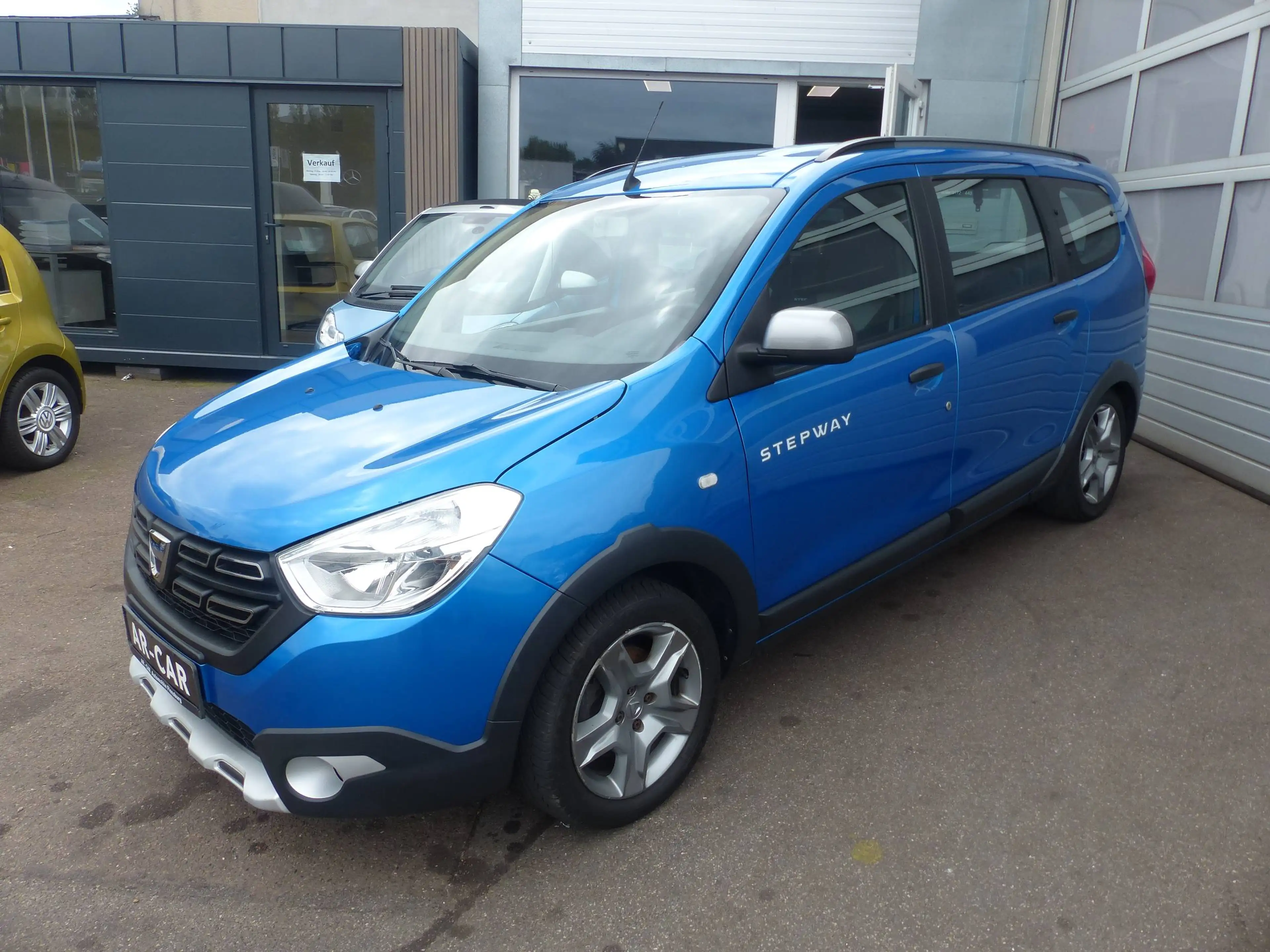 Dacia Lodgy Blue 1.5 DCi Stepway 7 Sitzer HU/AU 06/2025