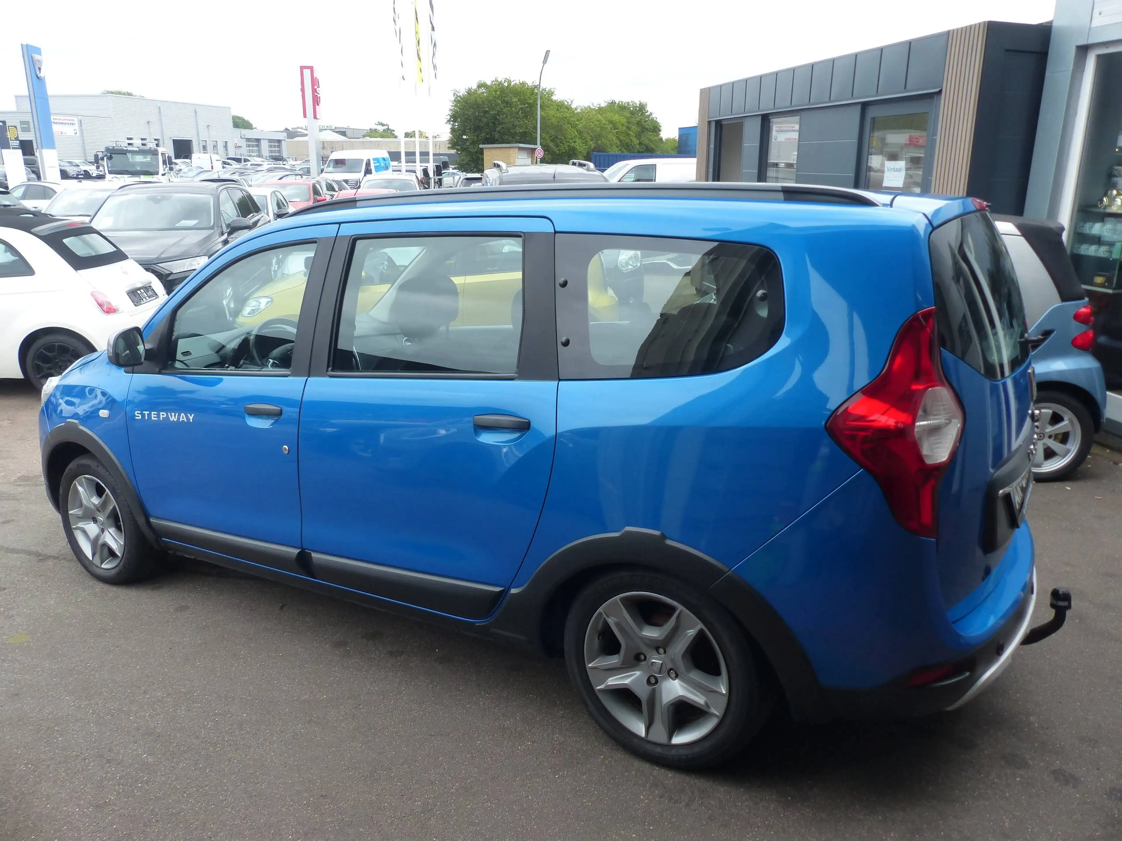 Dacia Lodgy Blue 1.5 DCi Stepway 7 Sitzer HU/AU 06/2025 — photo 5
