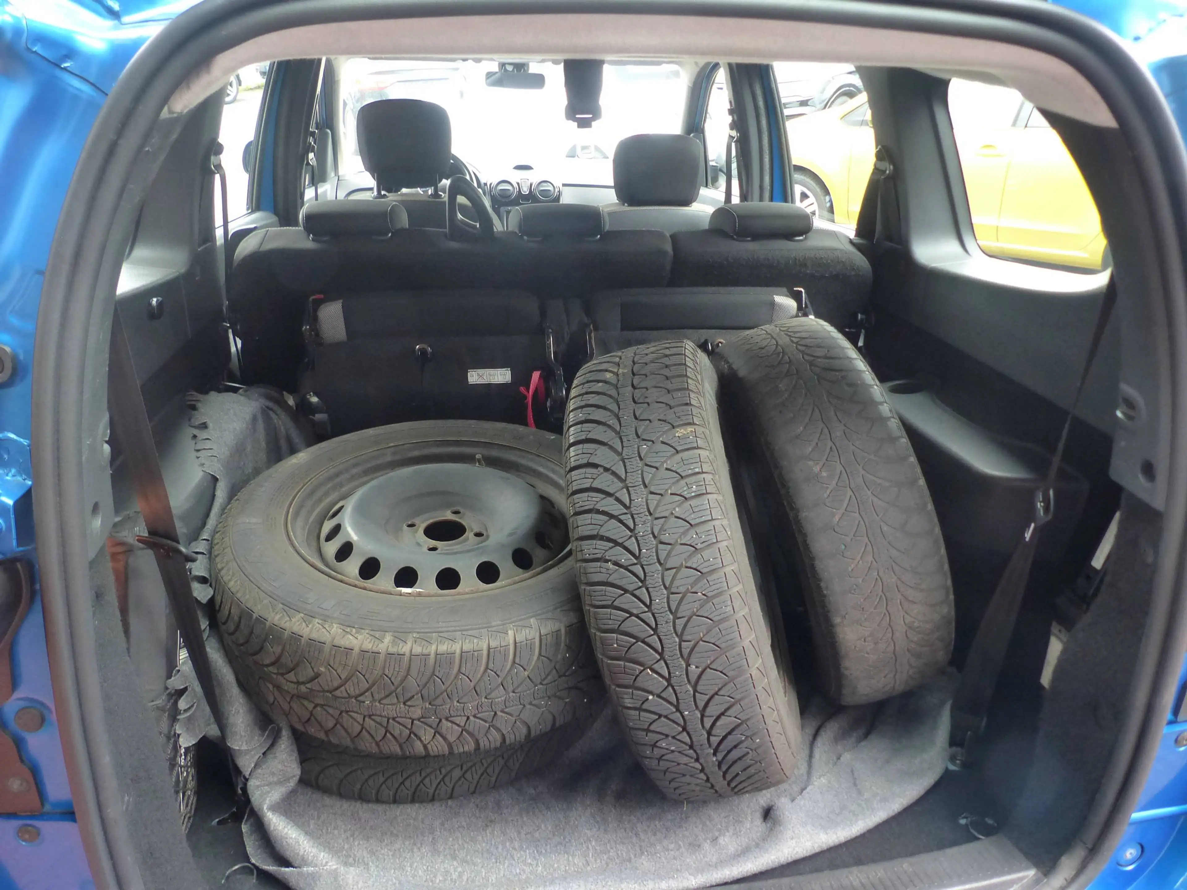 Dacia Lodgy Blue 1.5 DCi Stepway 7 Sitzer HU/AU 06/2025 — photo 11