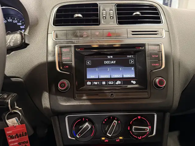 Volkswagen Polo view 13