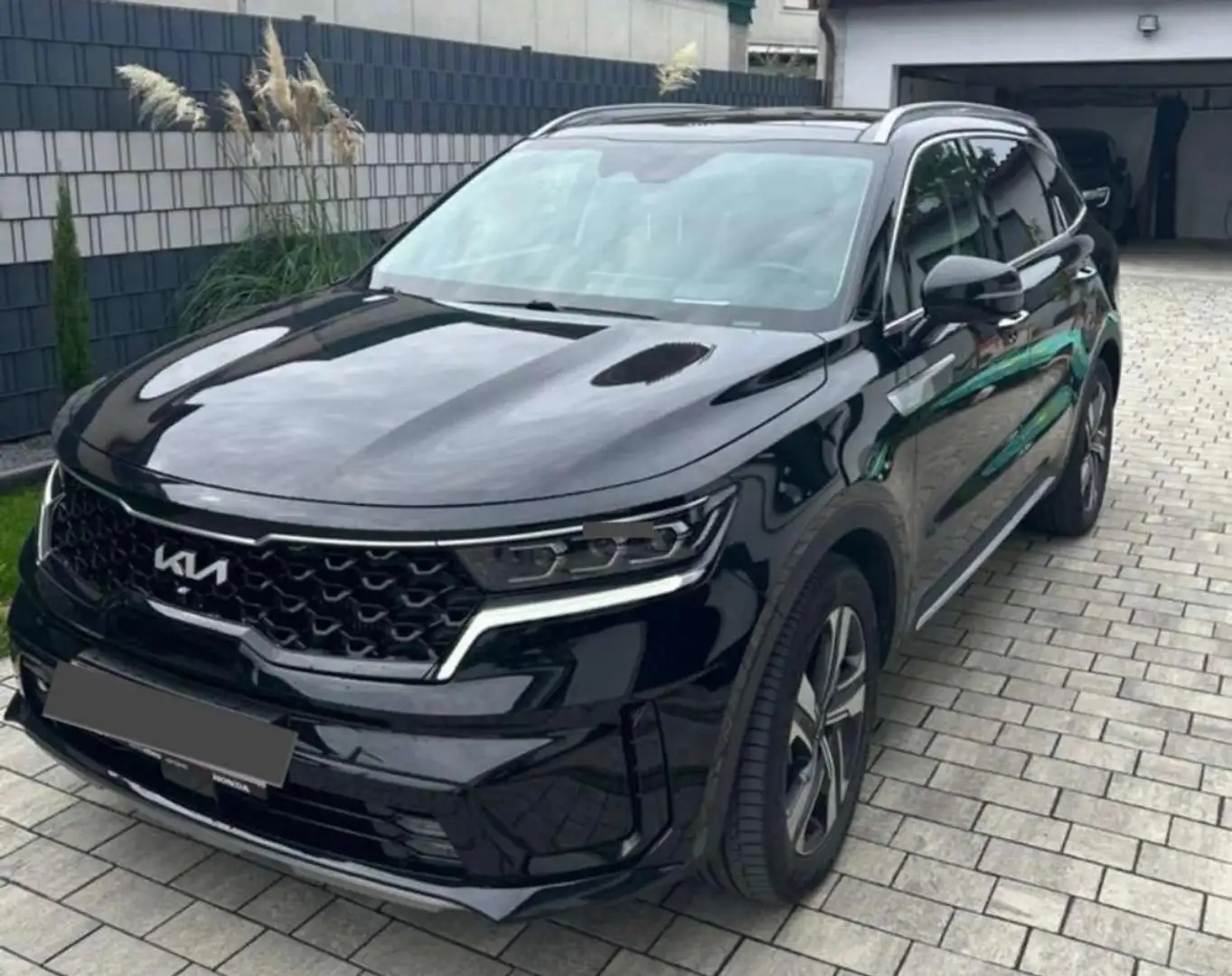 Kia Sorento Sorento 1,6 T-GDI Plug-In Hybrid GPF AWD Gold Aut. Schwarz - 2