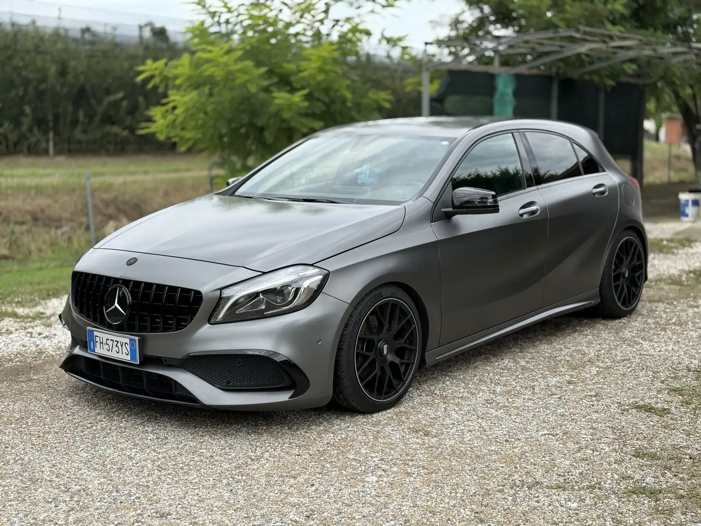 Mercedes-Benz A 220 4Matic 7G-DCT AMG Line Grigio - 1