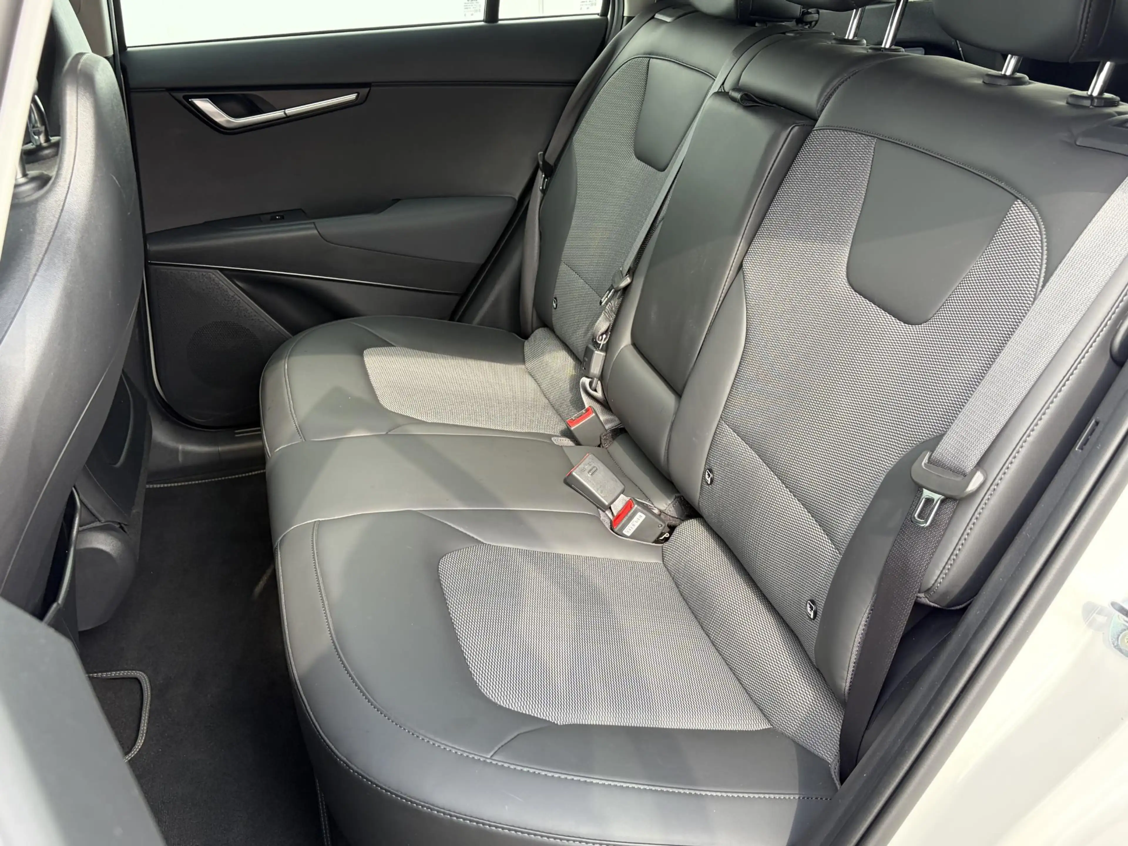 Kia e-Niro EV DynamicLine 64.8 kWh SOH 96.1% | Navigatie | Ca — photo 12