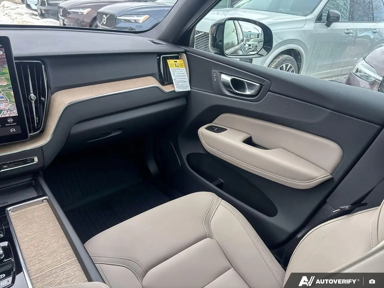 Volvo XC60 снимка Volvo XC60