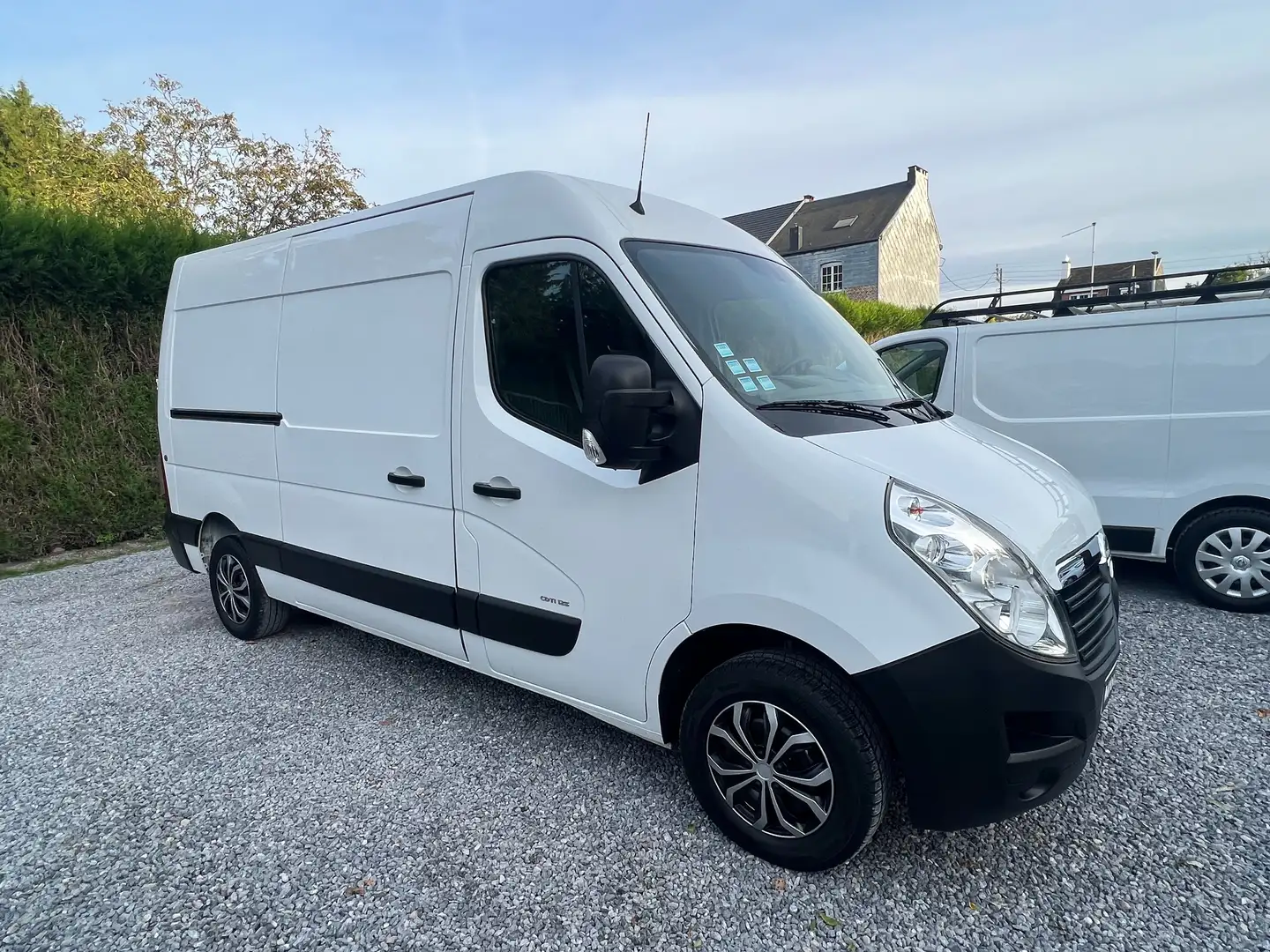 Opel Movano 2.3 DCi L2H2 ***/// 143.000 KM - EURO 5 /// *** Wit - 2