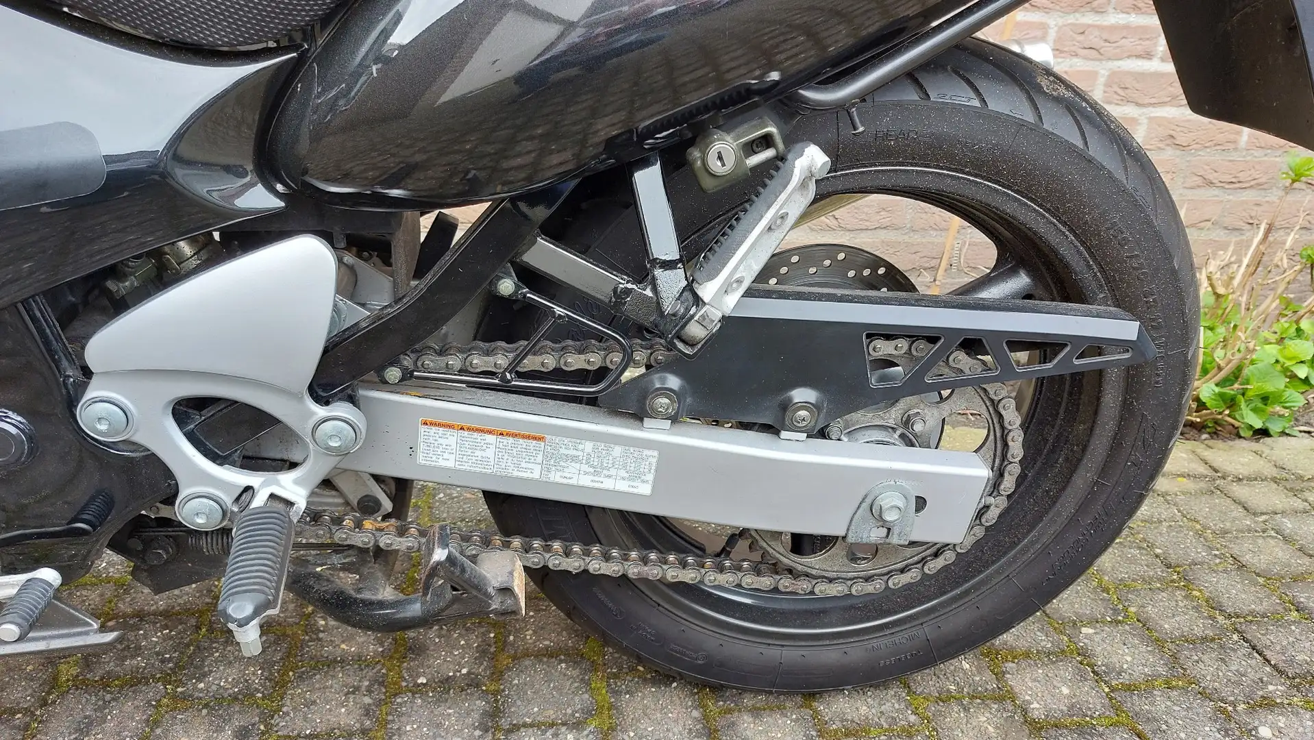 Suzuki GSX 750 F Zwart - 1