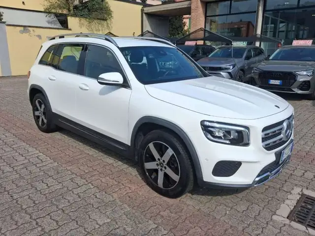 Mercedes-Benz GLB view 7