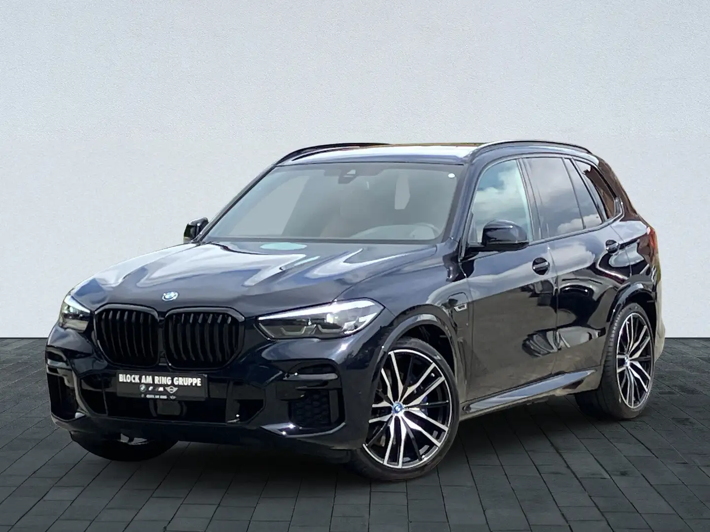 BMW X5 xDrive45e Černá - 2