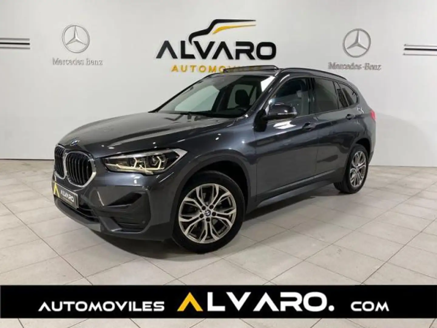 BMW X1 sDrive 18iA Gris - 1