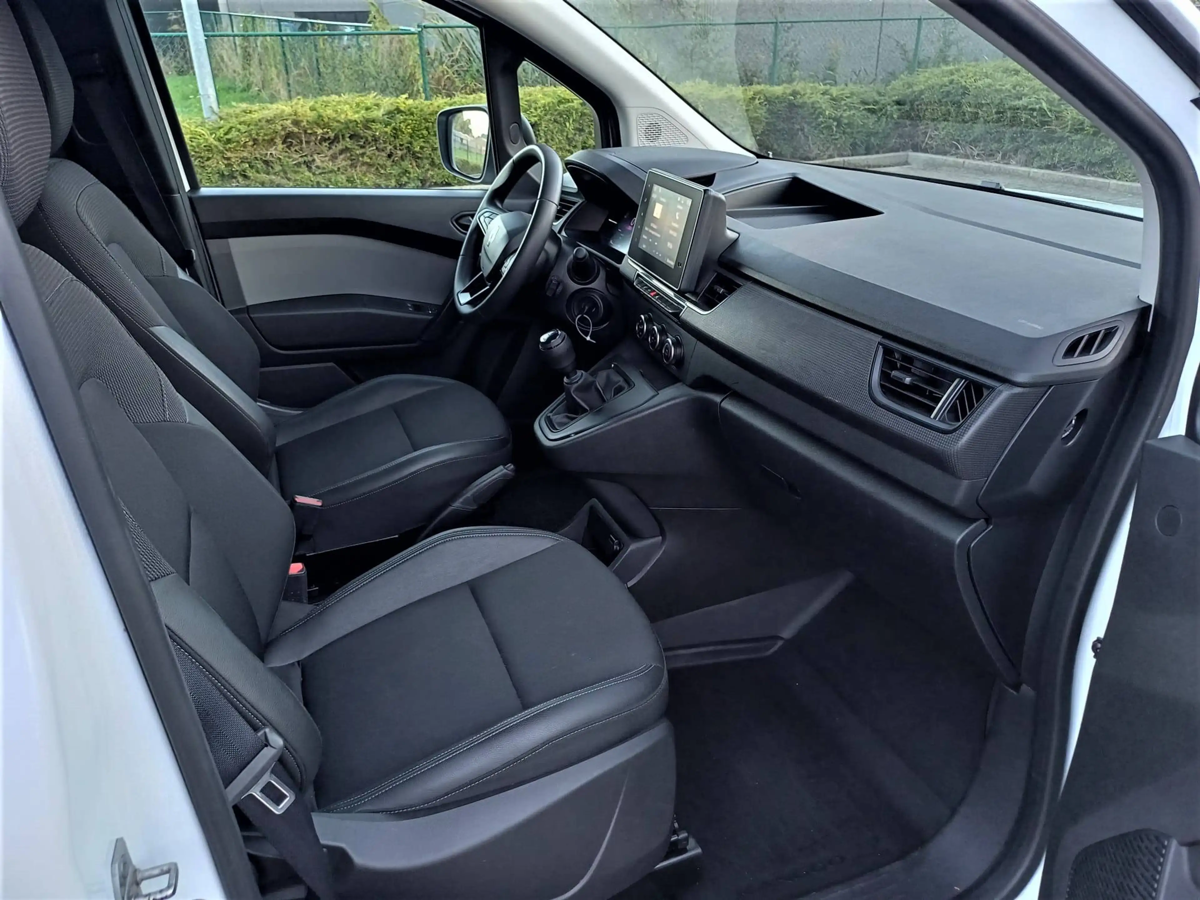 Renault Kangoo 1.5 Blue dCi Confort s/s 1'Eign/1Er Main — photo 15
