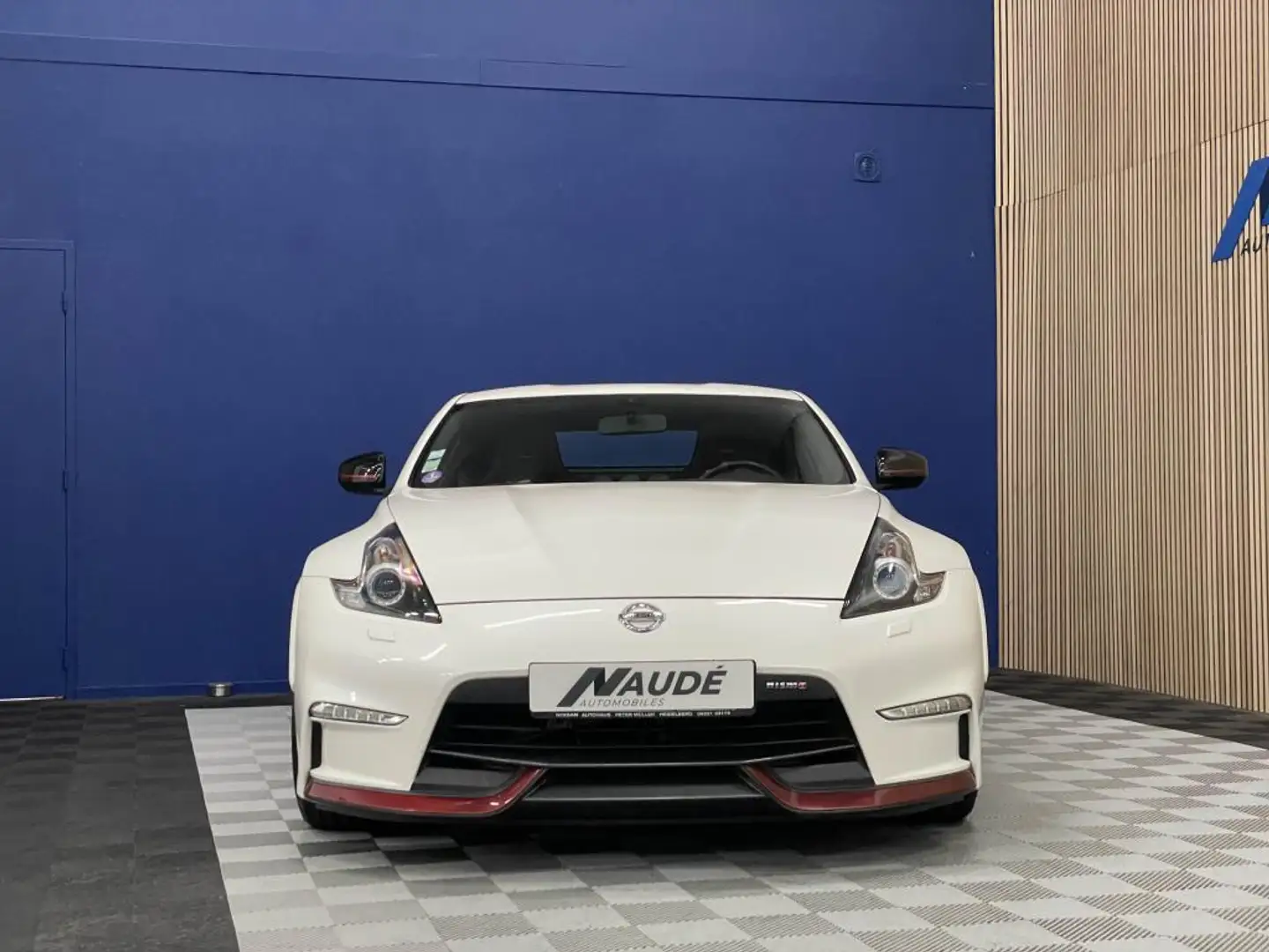 Nissan 370Z 3.7 V6 344 CH Nismo - Immat Fr Weiß - 2