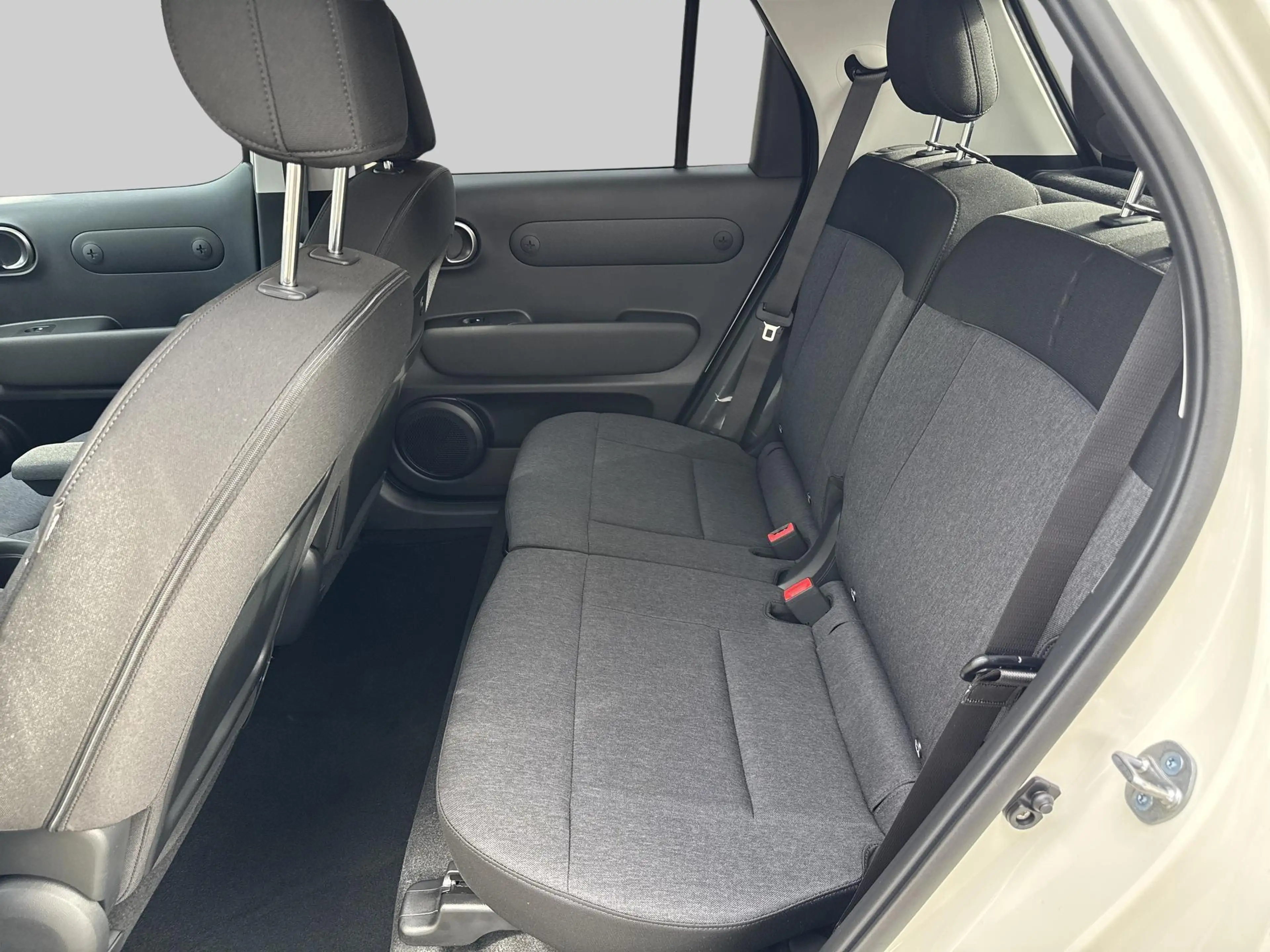 Hyundai Inster Pulse Advanced 42 kWh — photo 6