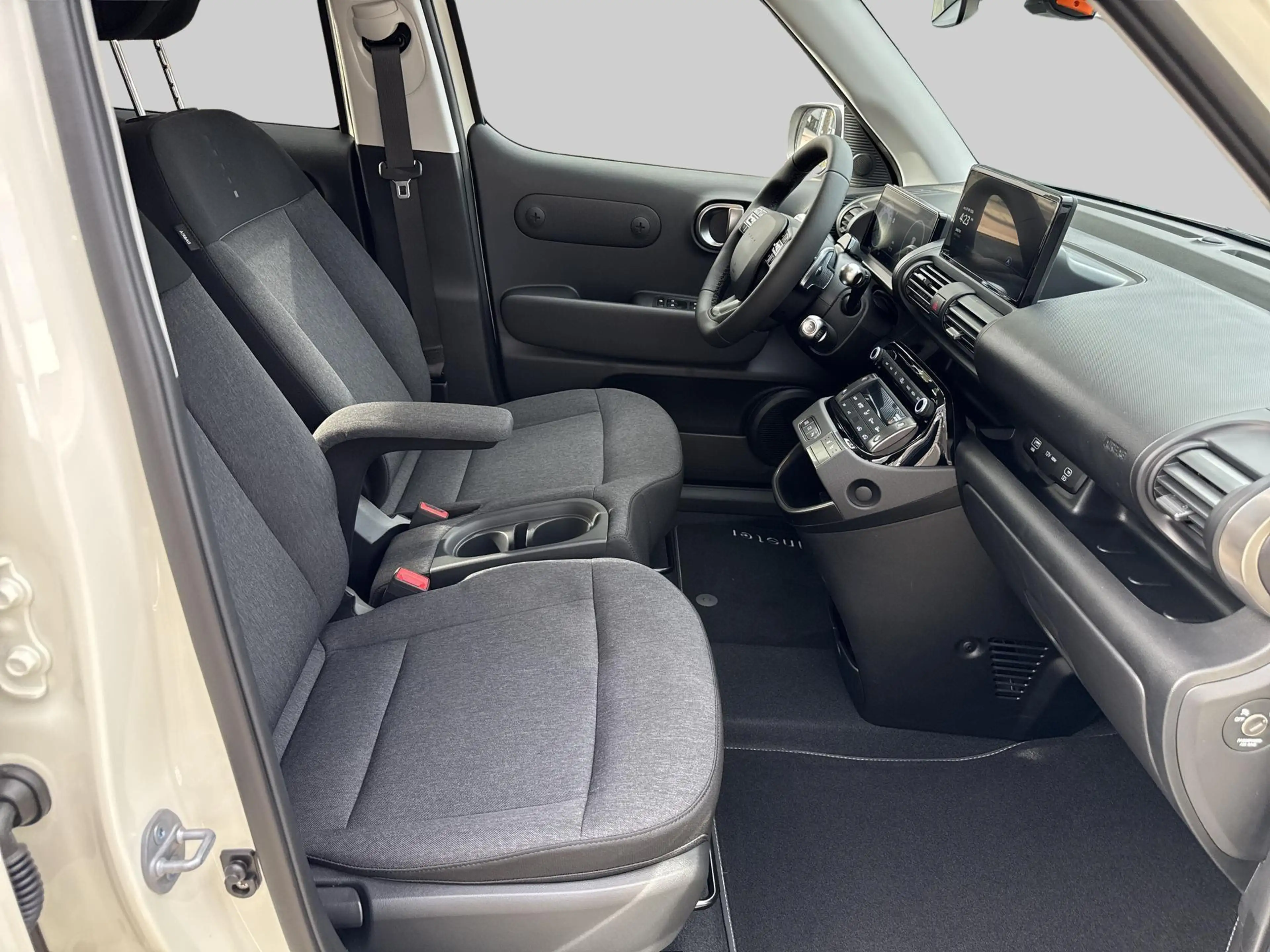 Hyundai Inster Pulse Advanced 42 kWh — photo 13