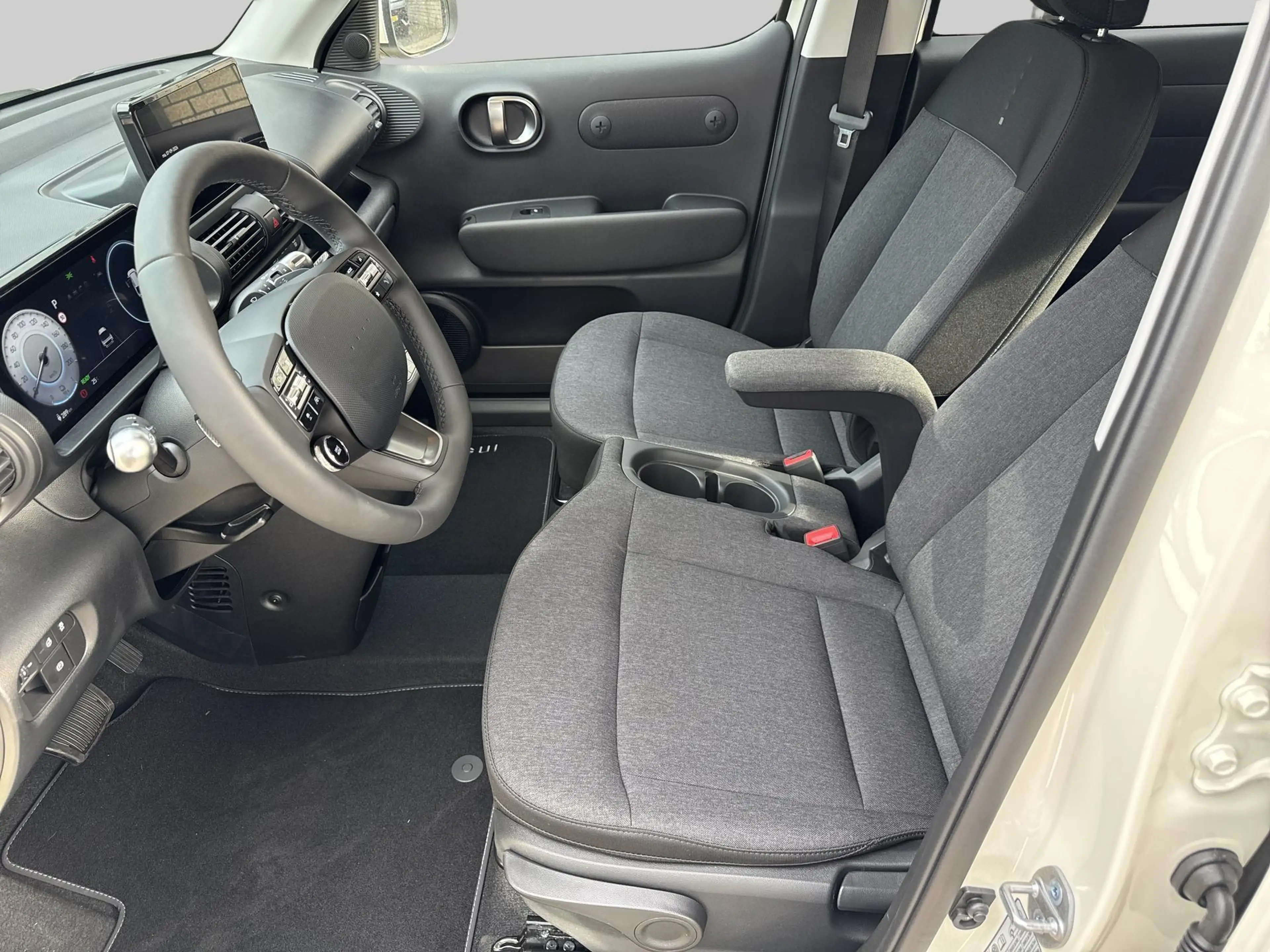 Hyundai Inster Pulse Advanced 42 kWh — photo 12