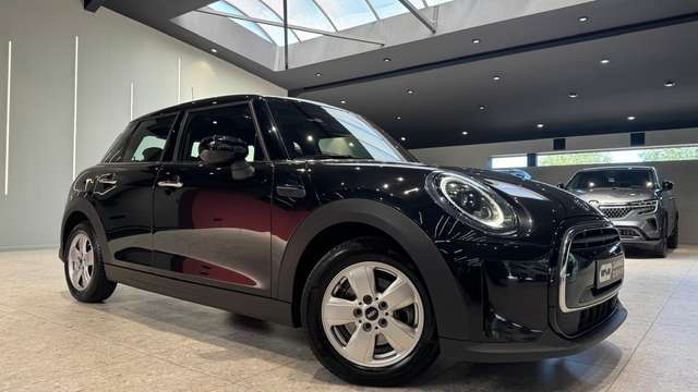 MINI One — photo 3