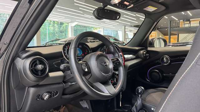 MINI One — photo 11