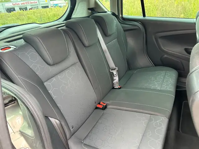 Ford B-Max view 20