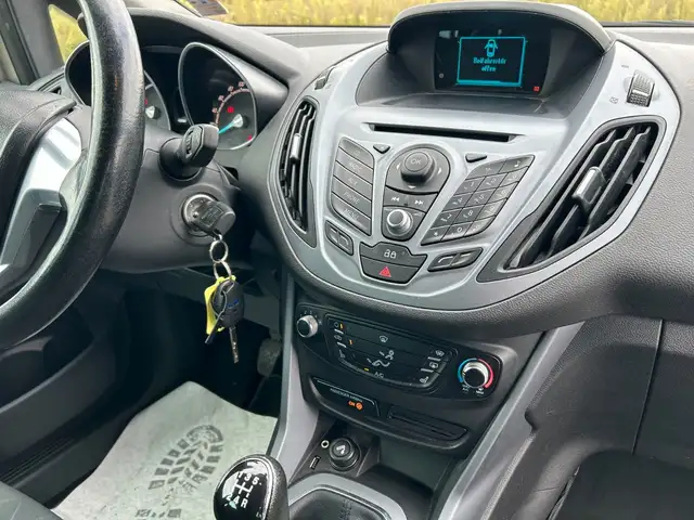 Ford B-Max view 24