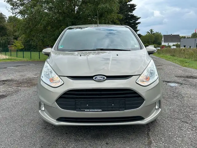 Ford B-Max view 8
