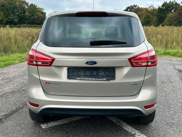 Ford B-Max view 4