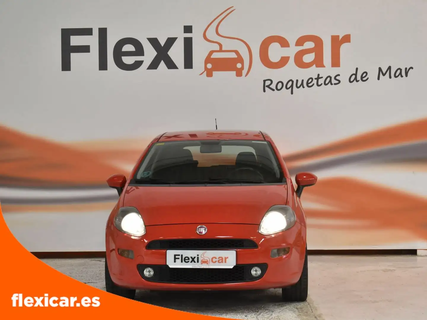Fiat Punto 1.2 8v 51kW (69CV) Gasolina S&S Rojo - 2