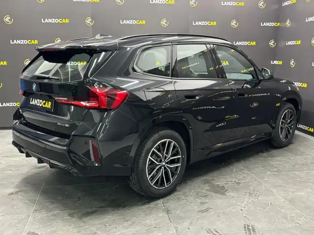 BMW X1 view 4