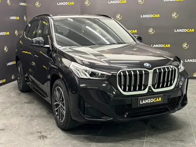 BMW X1 view 3