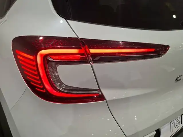 Renault Captur view 30