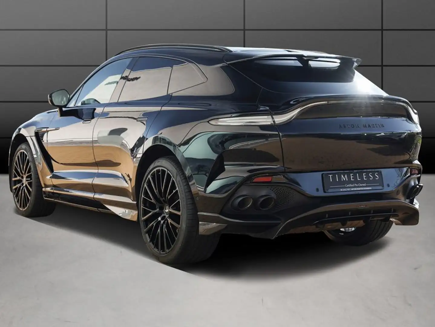 Aston Martin DBX 707 Schwarz - 2