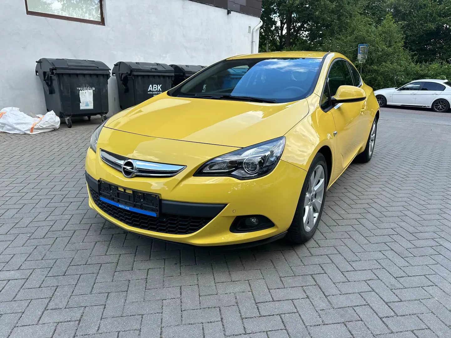 Opel Astra Edition / GTC / Tüv Neu / Euro 5 / Klima Żółty - 1
