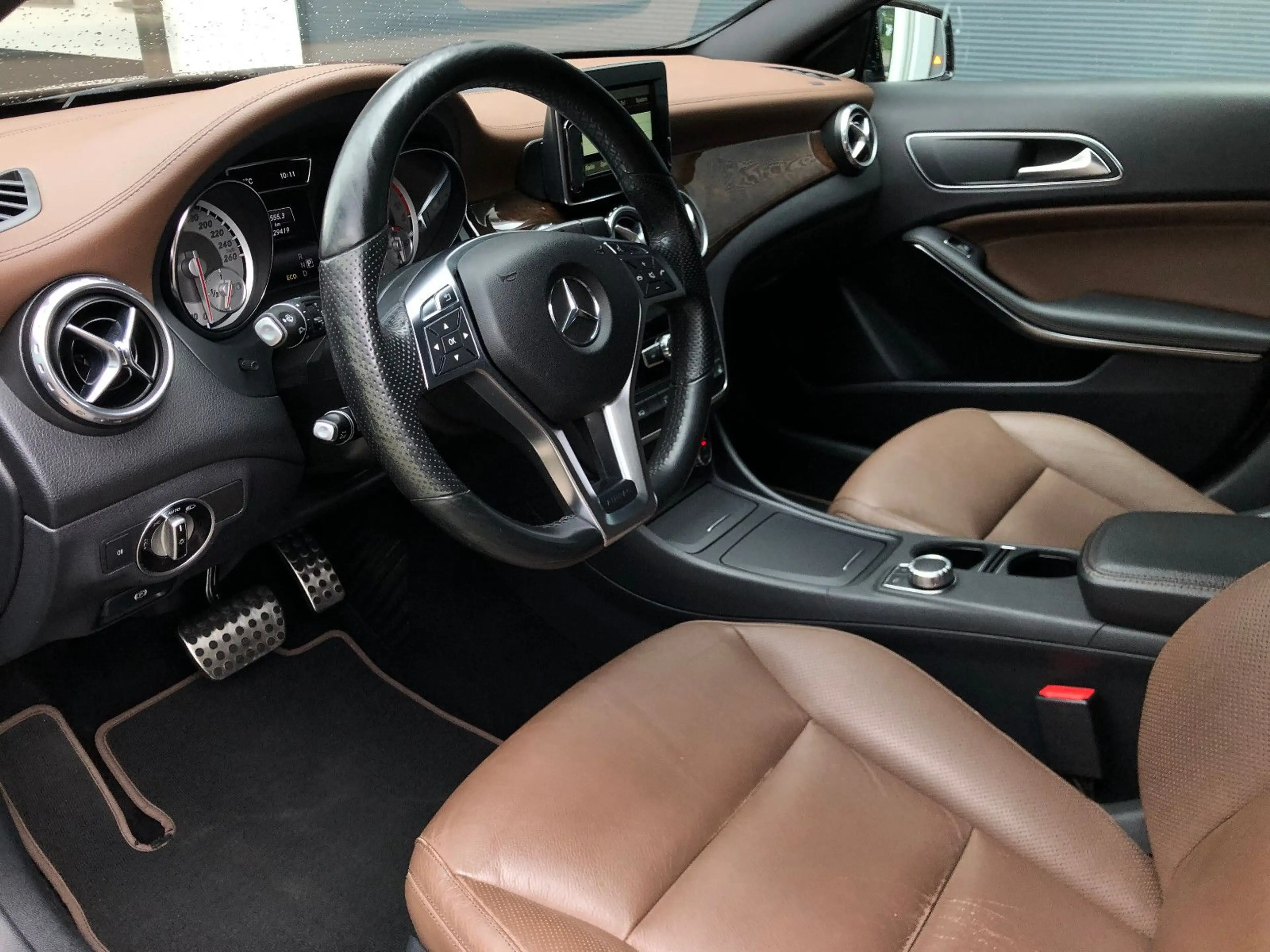Mercedes-Benz GLA 220 d 4Matic AMG LED Navi Leder Kam Soundsy. — photo 14