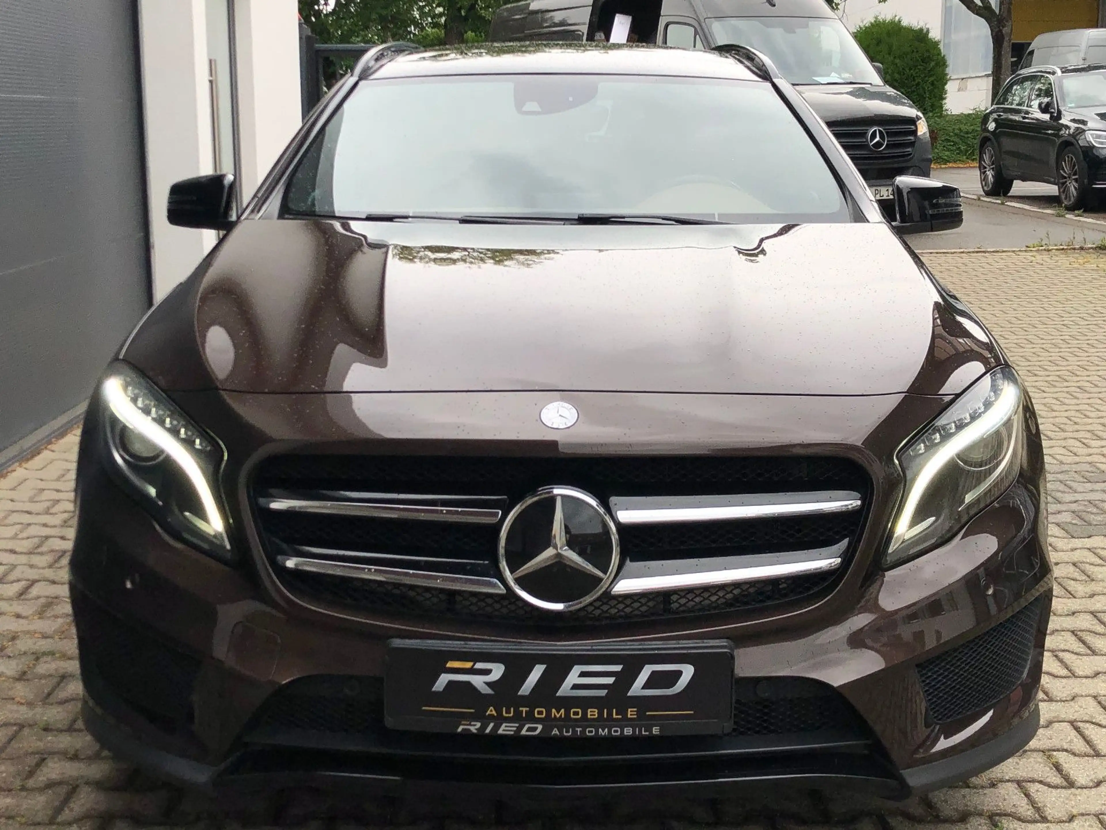 Mercedes-Benz GLA 220 d 4Matic AMG LED Navi Leder Kam Soundsy. — photo 2