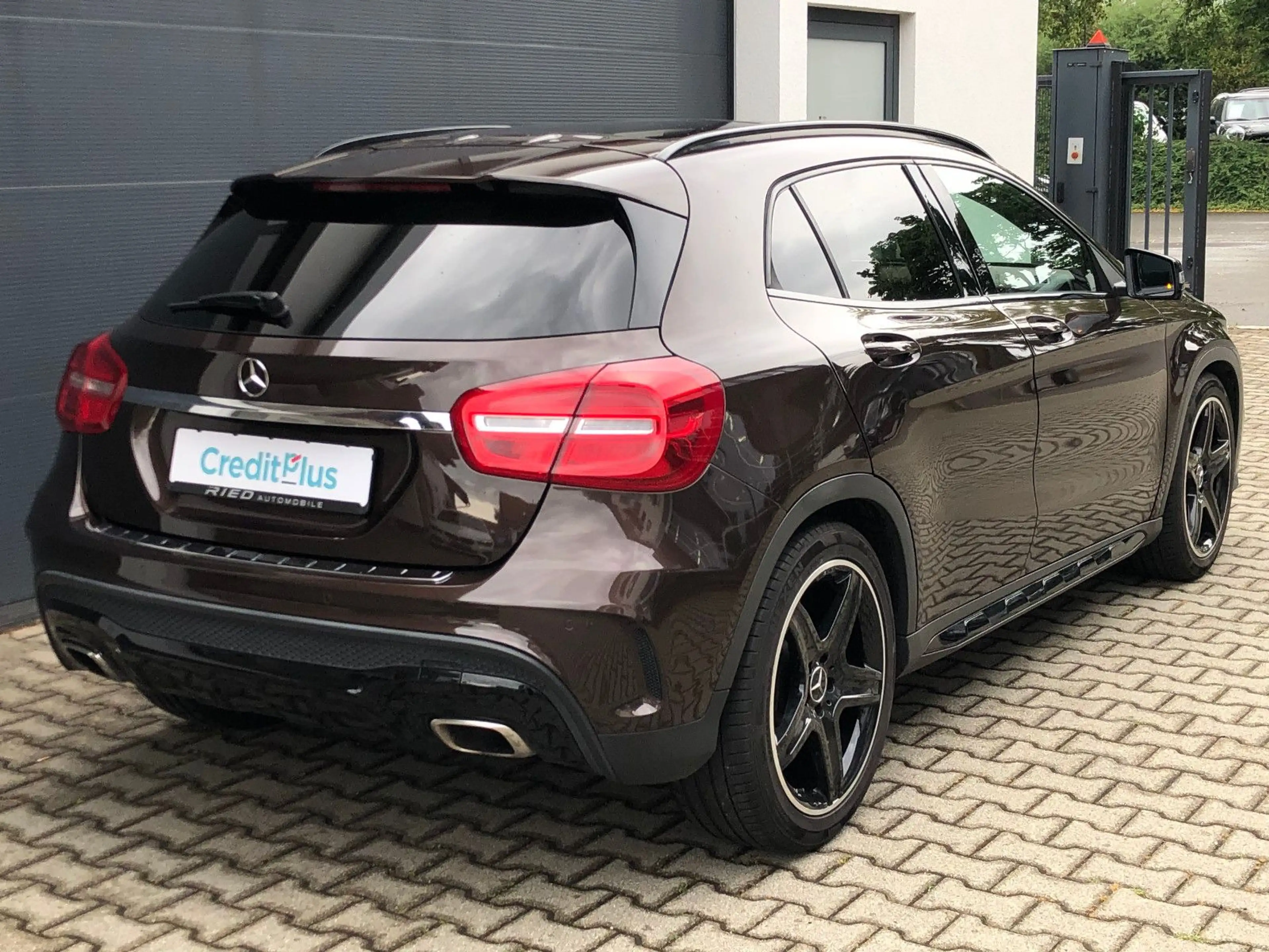 Mercedes-Benz GLA 220 d 4Matic AMG LED Navi Leder Kam Soundsy. — photo 5
