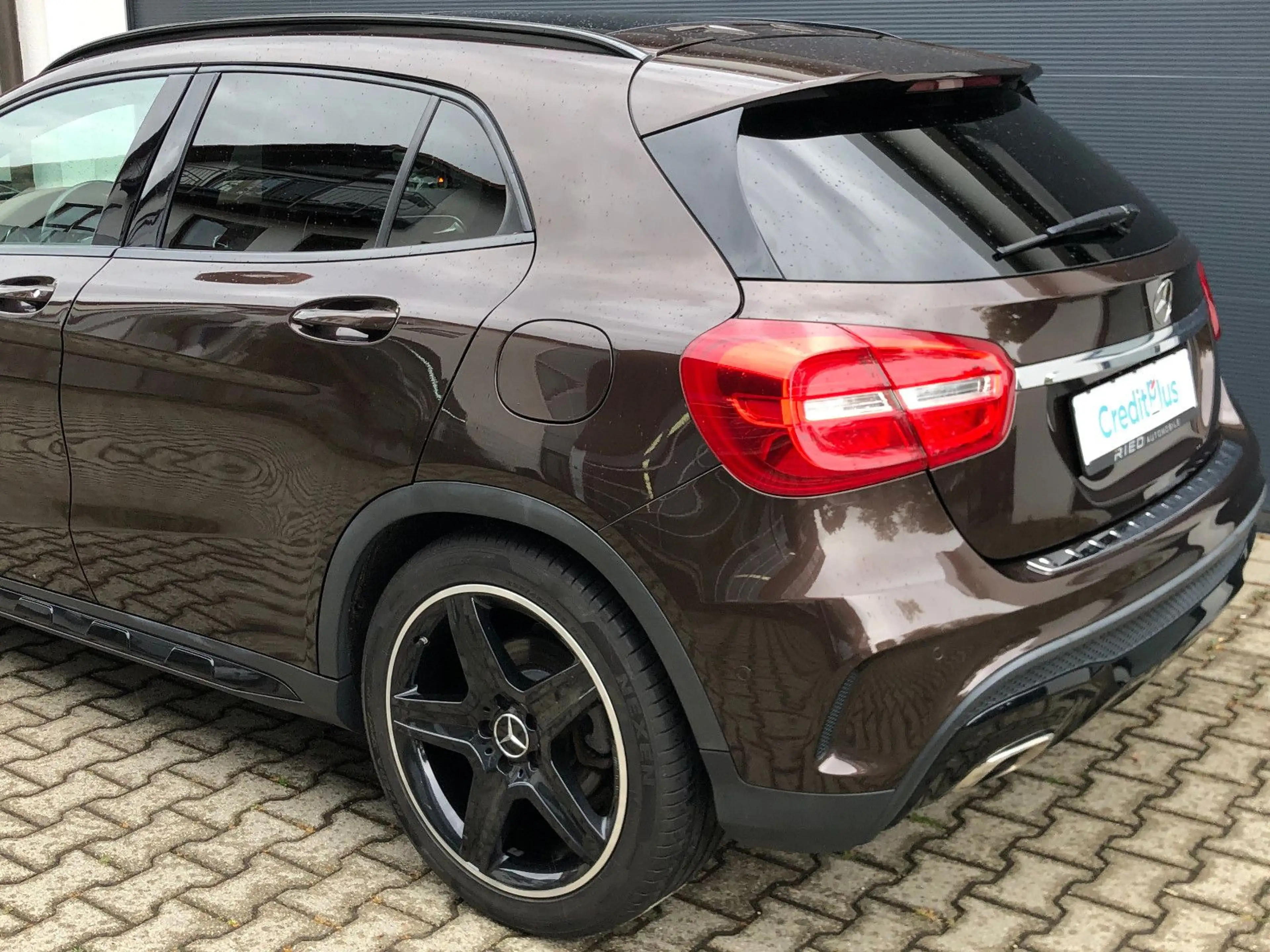 Mercedes-Benz GLA 220 d 4Matic AMG LED Navi Leder Kam Soundsy. — photo 10