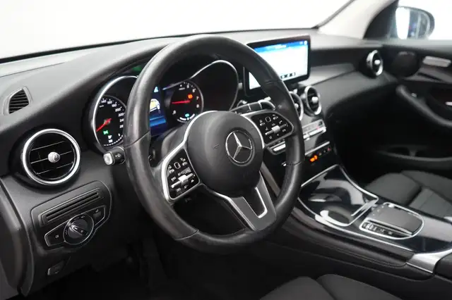 Mercedes-Benz GLC view 22