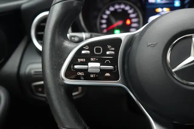 Mercedes-Benz GLC view 30
