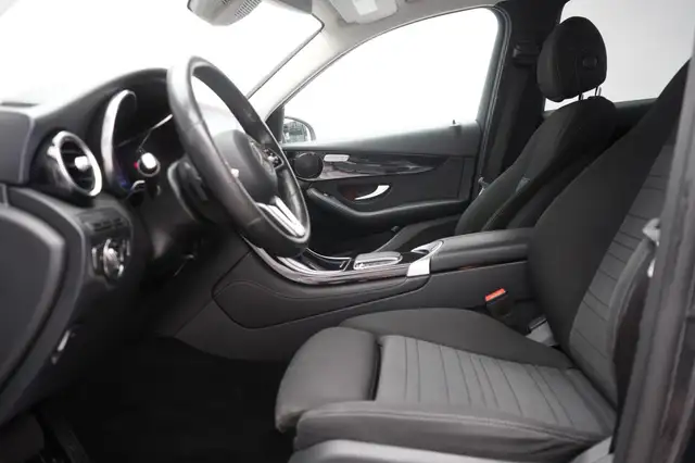 Mercedes-Benz GLC view 21