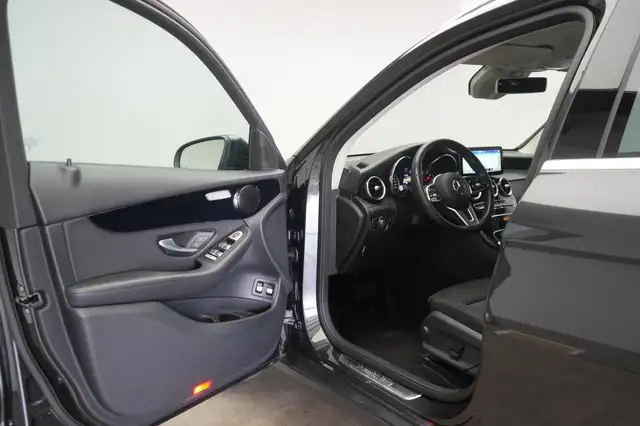 Mercedes-Benz GLC view 20