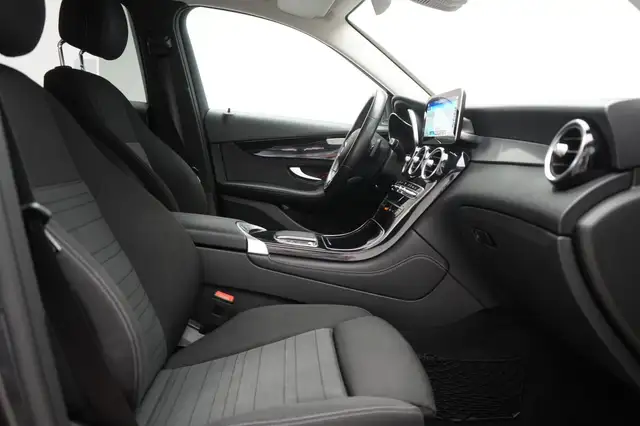 Mercedes-Benz GLC view 15