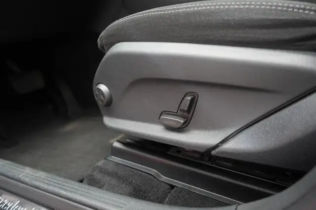 Mercedes-Benz GLC view 26