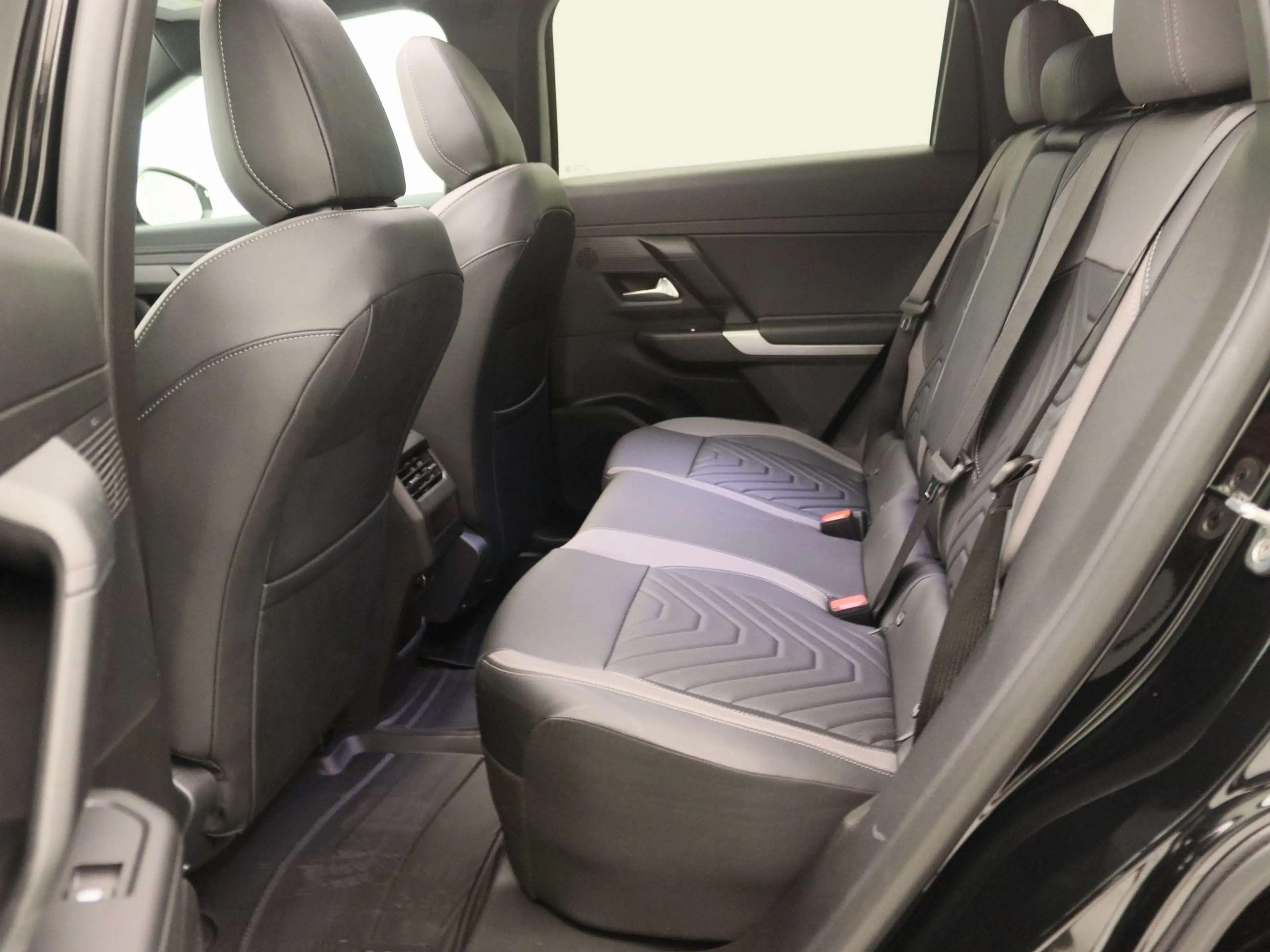 Jeep Compass Summit 74 kWh — photo 13